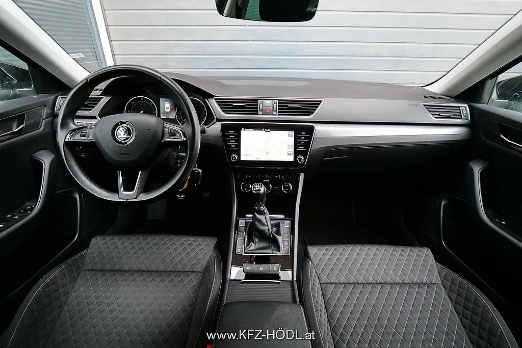 Skoda Superb 1,6 TDI Style Image 9