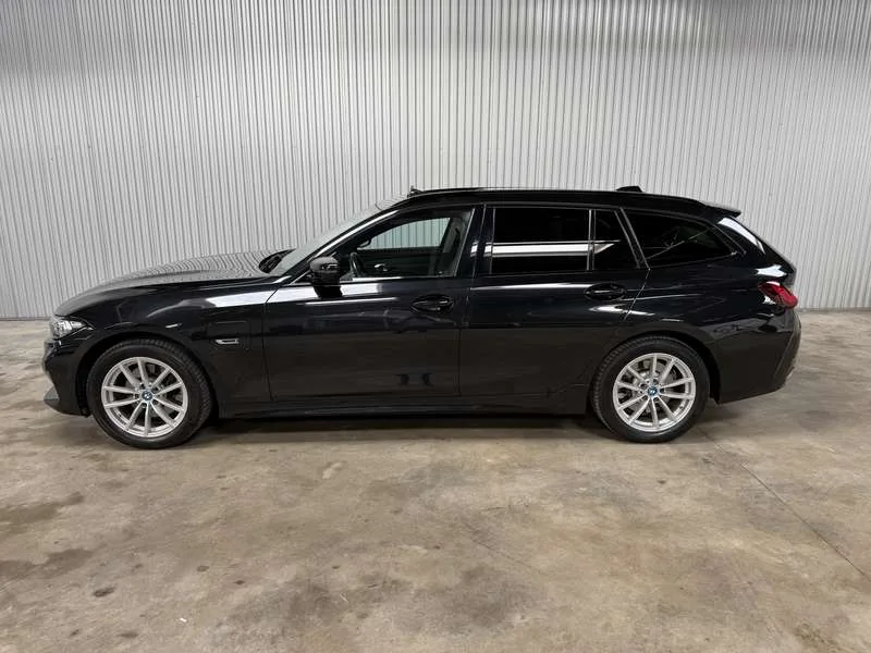BMW 320 Touring 320eXA PHEV PWidescreen *€ 18.000 NETTO* Image 1