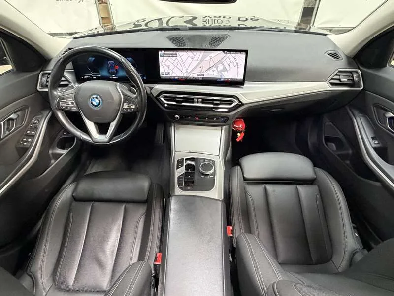 BMW 320 Touring 320eXA PHEV PWidescreen *€ 18.000 NETTO* Image 11