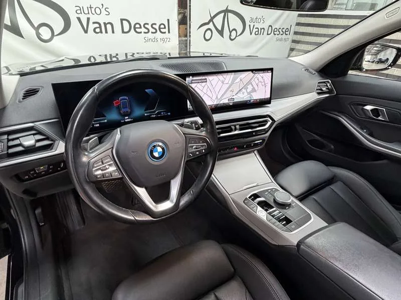 BMW 320 Touring 320eXA PHEV PWidescreen *€ 18.000 NETTO* Image 15