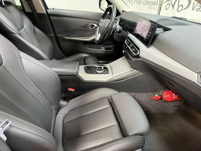 BMW 320 Touring 320eXA PHEV PWidescreen *€ 18.000 NETTO* Image 9