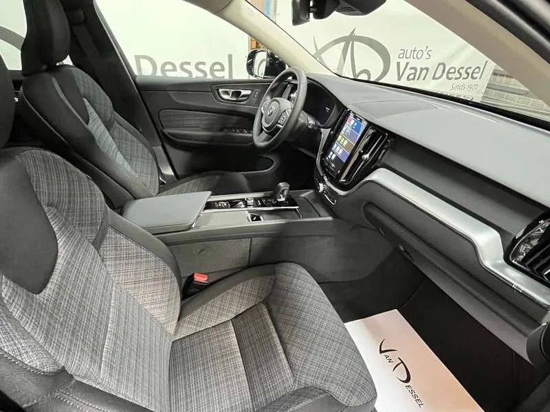 Volvo XC60 XC60 T6 AWD Recharge Core Bright*NEW 0KM NP-27%!!* Image 5