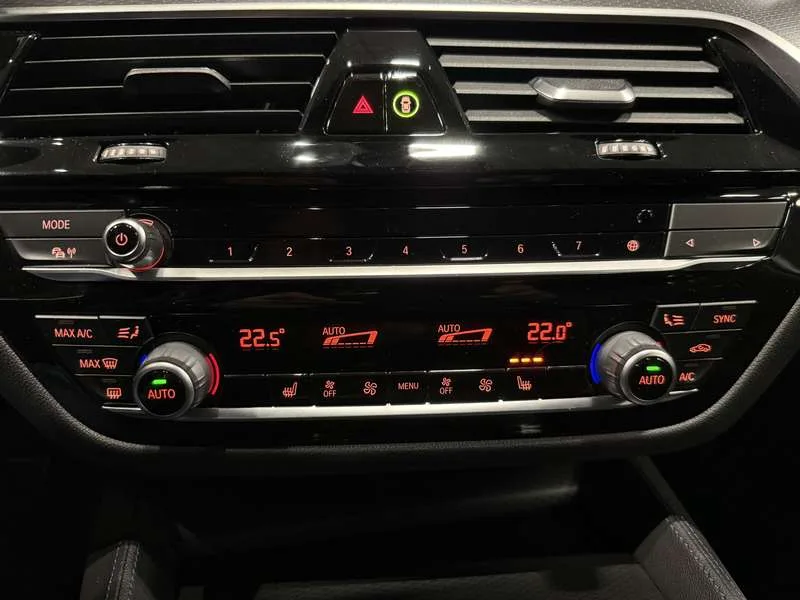 BMW 530 Hybride,M-Pack, Adap cruise,LED, Camera,Priv Glass Image 11