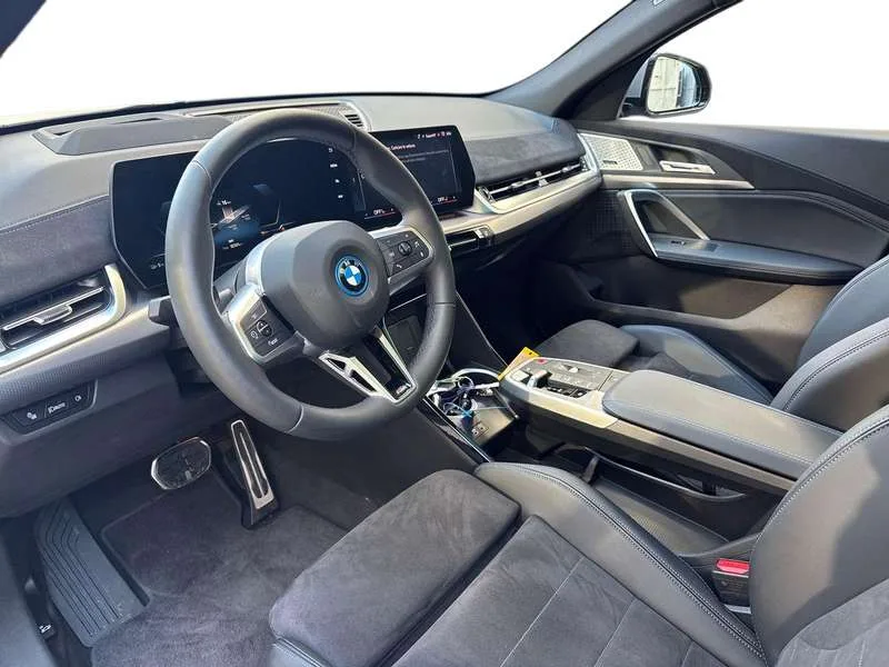BMW iX2 M-Sport Pro,Panodak,Elektr zetels,Memory,360°cam Image 10