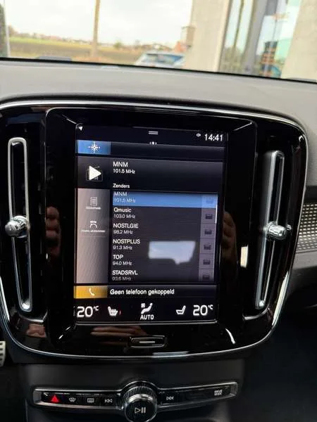 Volvo XC40 T5 Hybrid, R-Design,Camera,Leder Int,Elekt koffer Image 12