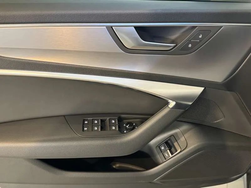 Audi A6 Avant 50 TFSIe quattro - S line - Plug-in hybrid Image 16