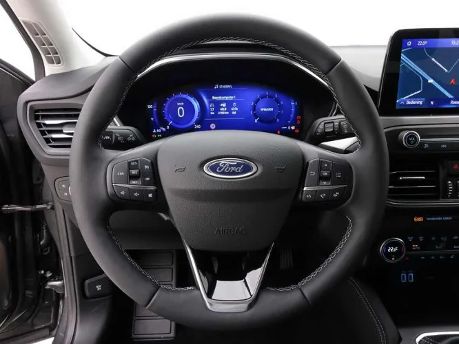 Ford Focus 1.0 125 EcoBoost 5D Titanium X + Vitual + GPS + Winter Pack Image 10