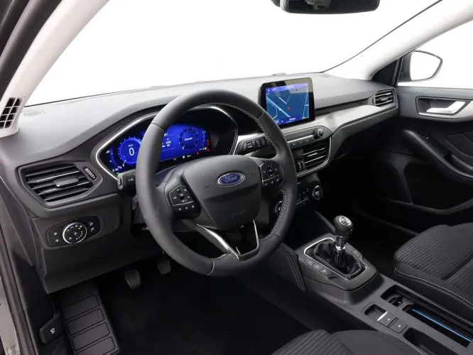 Ford Focus 1.0 125 EcoBoost 5D Titanium X + Vitual + GPS + Winter Pack Image 8