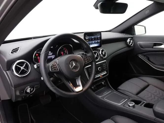 Mercedes-Benz GLA GLA 200d 136 7G-DCT Style + GPS + Camera Image 9