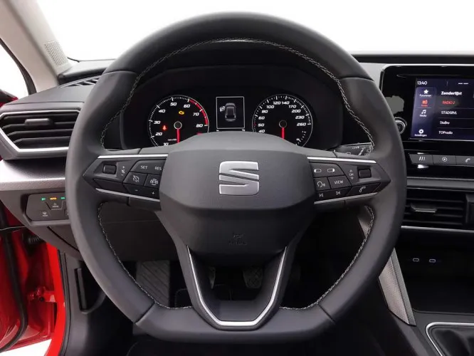 Seat Leon 1.0 TSi 110 Style + Carplay + LED Lights Image 10