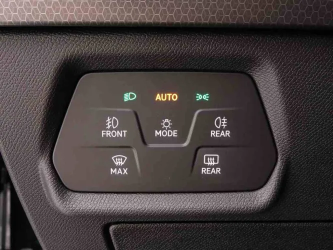 Seat Leon 1.5 TSi 130 Sportstourer Style Comfort + GPS + Virtual Cockpit + Full LED Image 9