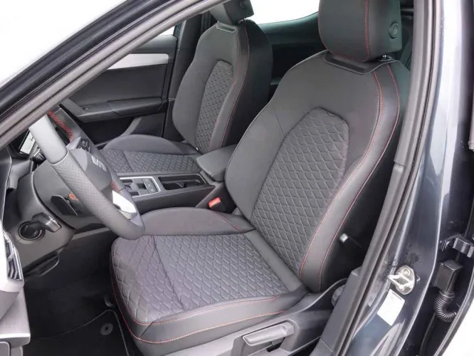 Seat Leon 1.5 eTSi 150 DSG FR 5D + GPS + Virtual + Winter + LED Lights Image 7