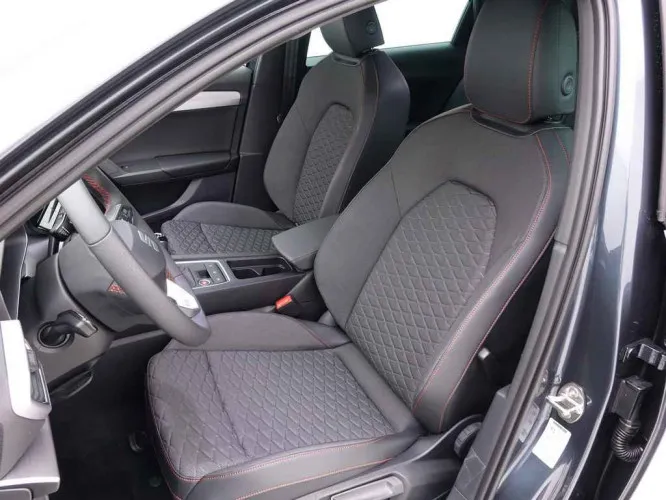 Seat Leon 1.5 TSi 150 FR Sportswagon + GPS + Virtual + Winter + LED Lights Image 7
