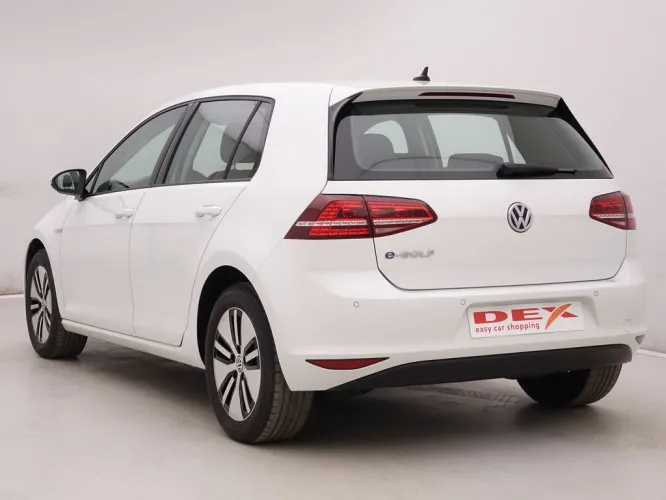 Volkswagen Golf e-Golf 24.2kWh + WarmtePomp + GPS Pro + LED Lights Image 4