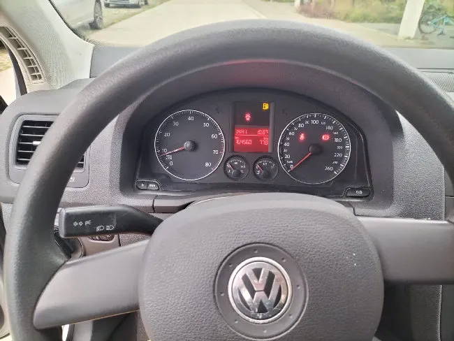 Volkswagen Golf  Image 12