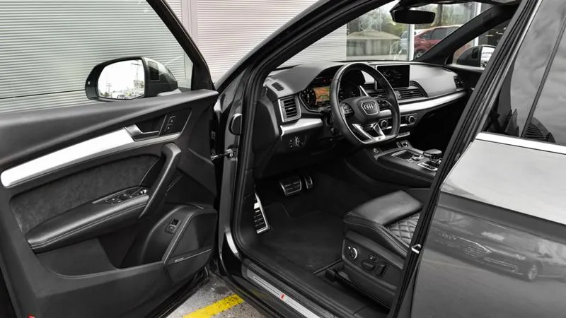 Audi Q5 S line 2.0 TFSI quattro S-tronic Image 8