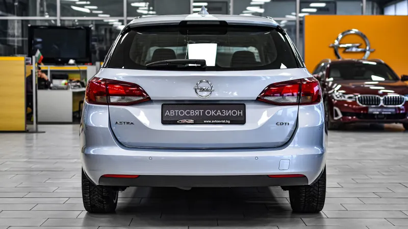 Opel Astra Sports Tourer 1.6 CDTi Innovation Automatic Image 3