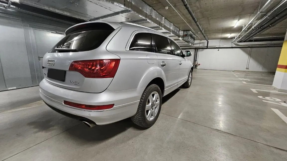 Audi Q7  Image 5