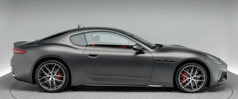 Maserati GranTurismo Trofeo NEW =3D Matt Carbon= Sport Design Гаранция Image 3