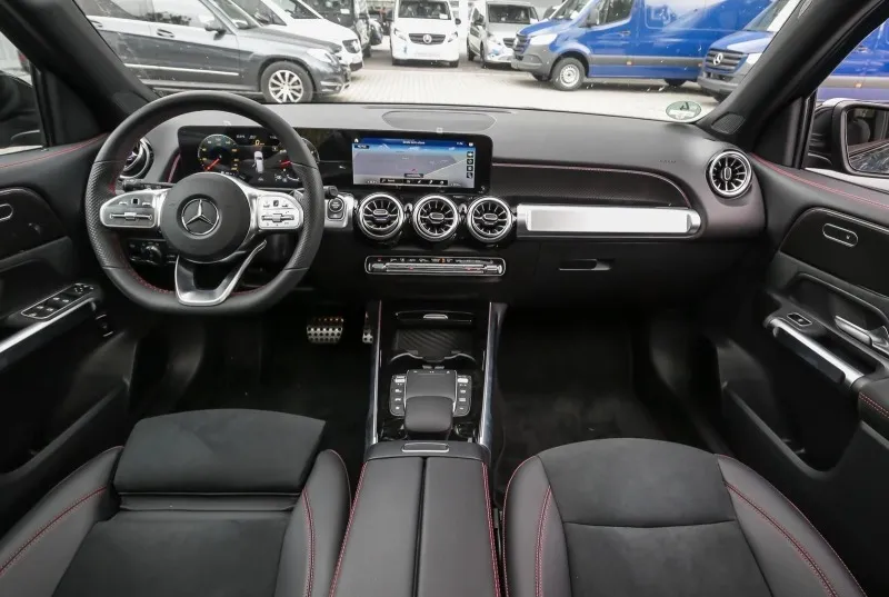 Mercedes-Benz GLB 250 4Matic =AMG= 7 Seats/Carbon/Panorama Гаранция Image 5
