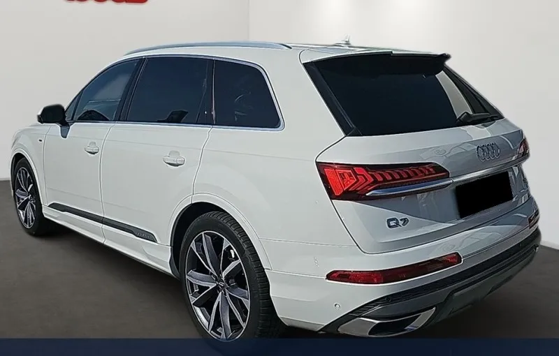 Audi Q7 50TDI Quattro S-Line Image 5