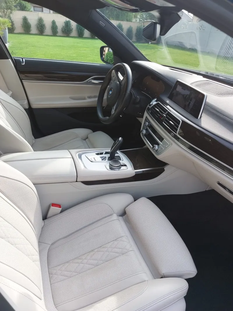 BMW 740 Ld xDrive Image 8