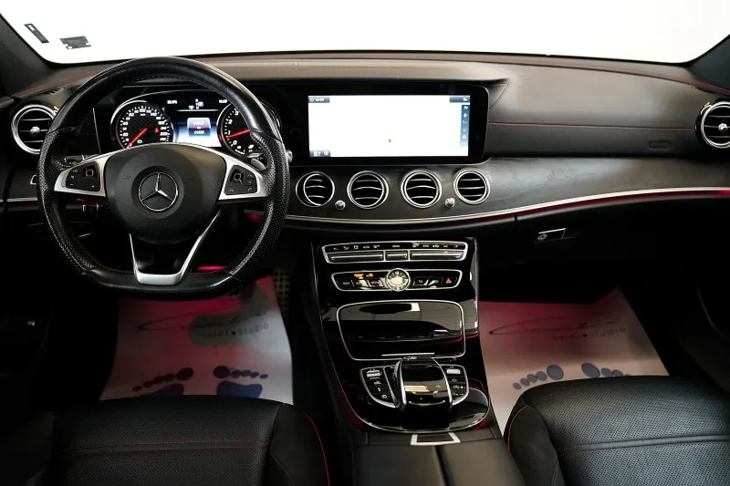 Mercedes-Benz E 43 AMG 4Matic Night Package Image 8