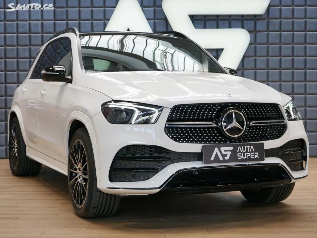 Mercedes-Benz GLE 400d 4M AMG Vzduch Tažné Pano Image 1