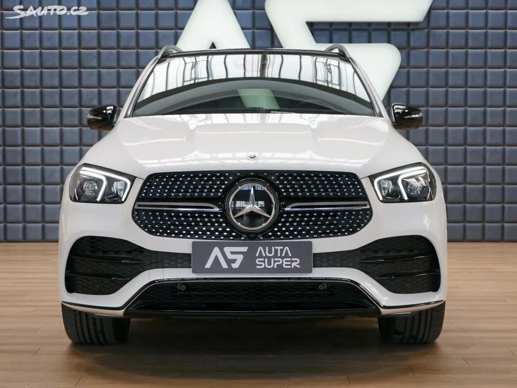 Mercedes-Benz GLE 400d 4M AMG Vzduch Tažné Pano Image 2