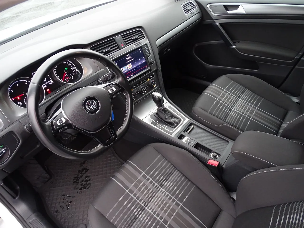 Volkswagen Golf VII Variant 1.6 TDI Lounge...  Image 9
