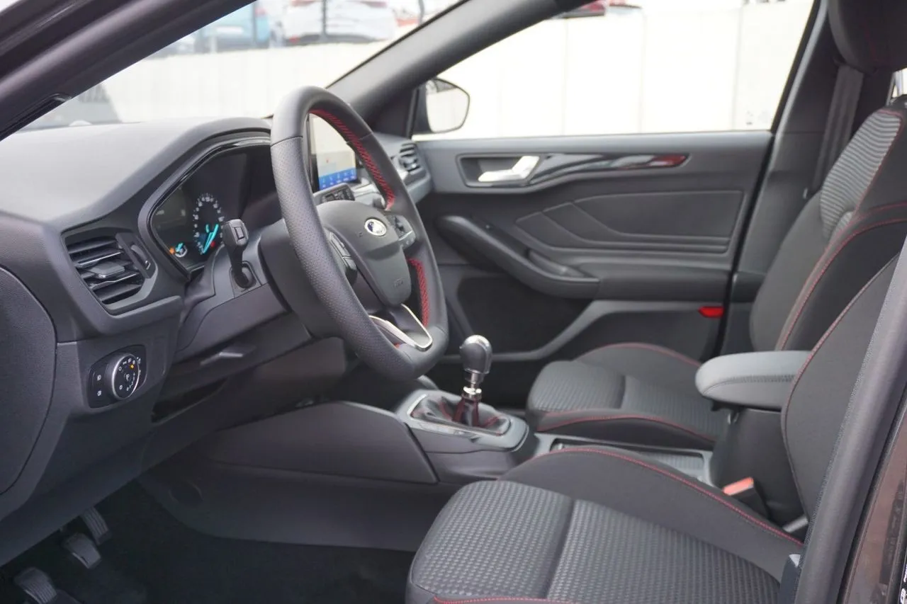 Ford Focus Turnier ST-Line 1.0EB mHev...  Image 9