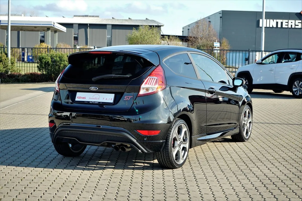 Ford Fiesta ST 1.6 EcoBoost...  Image 4