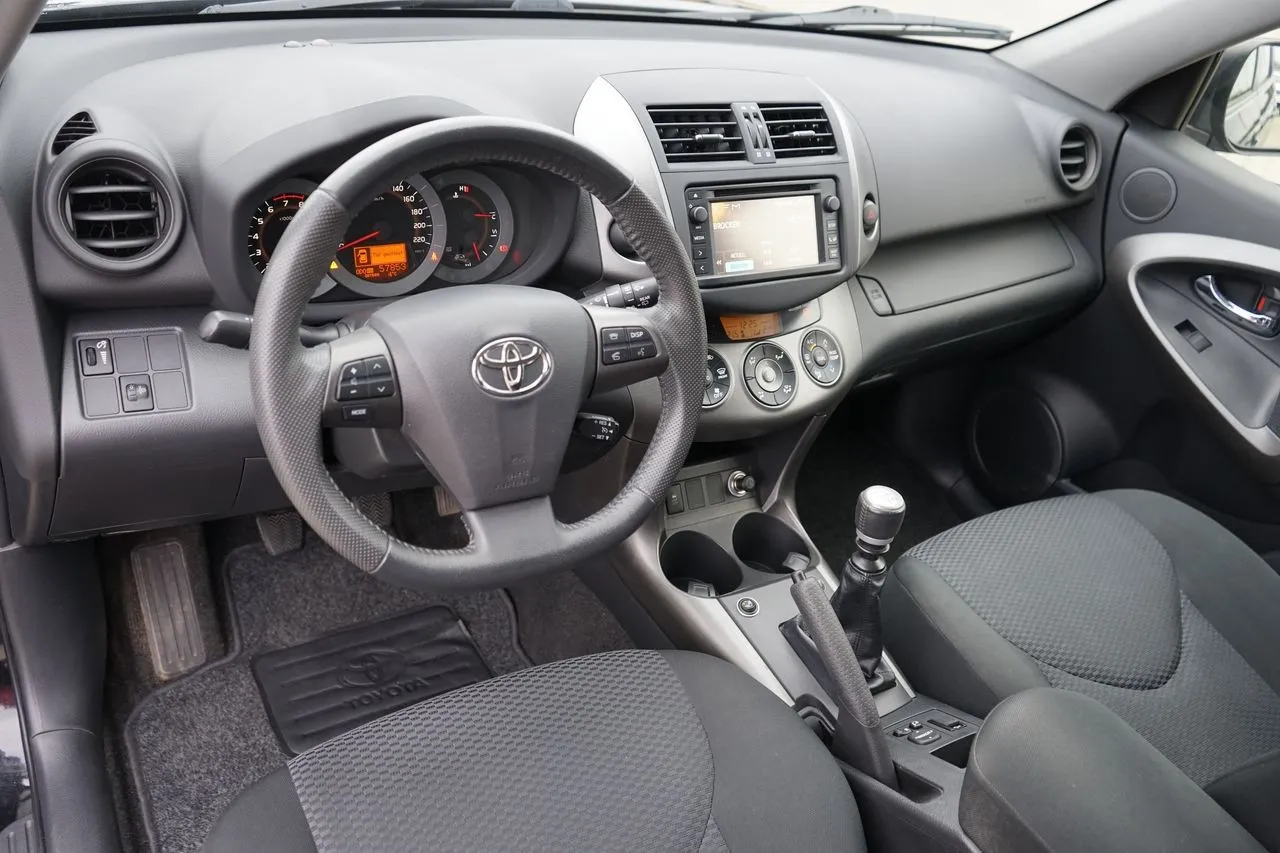 Toyota RAV4 2.0 2-Zonen-Klima...  Image 7
