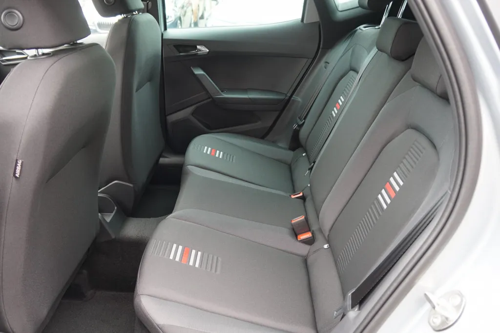 Seat Arona 1.0 TSI DSG FR*NAVI*ACC*LED*DAB*FULL LINK* Image 9
