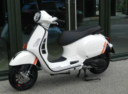 Piaggio GTS 300 Vespa GTS 300 Super Sport