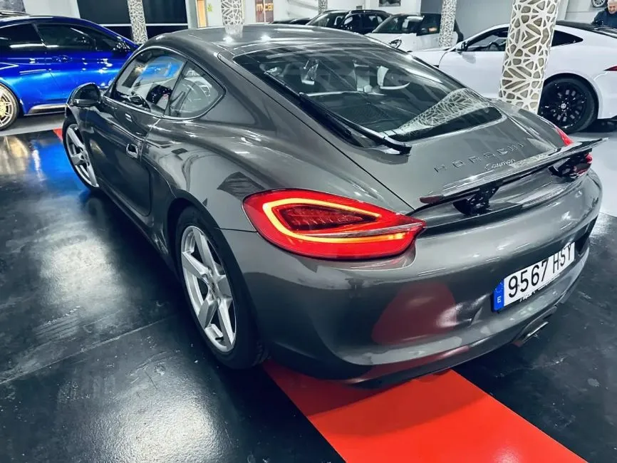 Porsche Cayman PDK Image 4