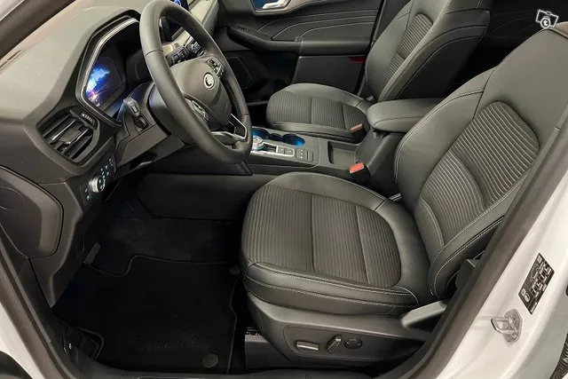 Ford Kuga 2,5 Ladattava hybridi (PHEV) 225hv CVT FWD Titanium X 5-ovinen Image 8