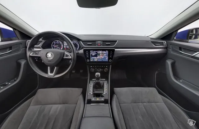 Skoda Superb Combi 2,0 TDI 150 Style BusinessLine / Kuolleen kulman varoitus / Webasto / Adapt. Vakkari / Canton Image 9