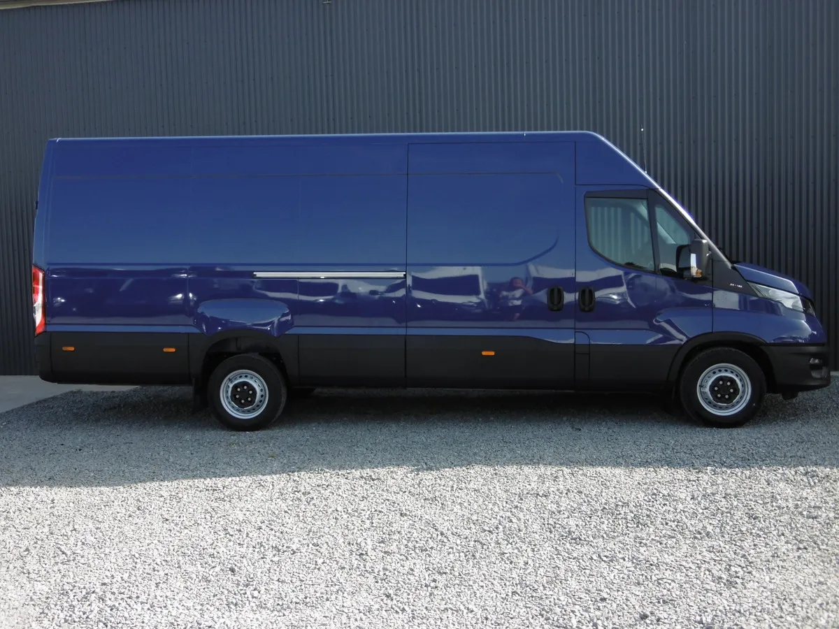 Iveco DAILY TD 180 FOURGON 35S18 EMPATTEMENT 4100L H2 Image 3