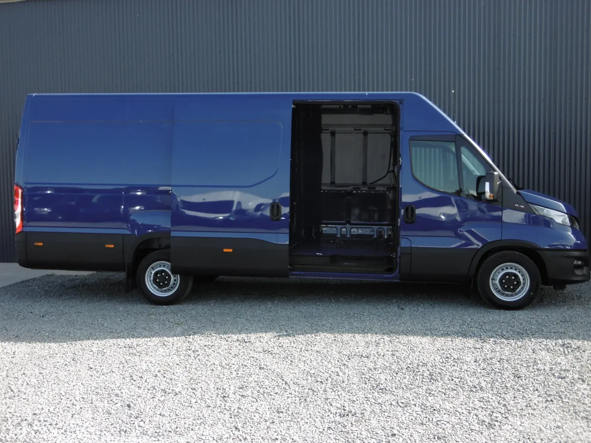 Iveco DAILY TD 180 FOURGON 35S18 EMPATTEMENT 4100L H2 Image 4