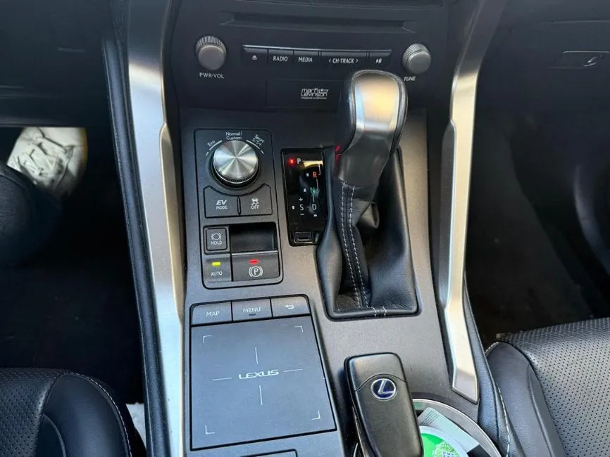 Lexus NX 300 LEXUS NX 300h 4WD Executive _ Full optio Image 12