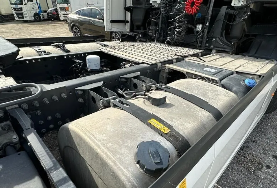 Volvo FH500 Retarder Image 4