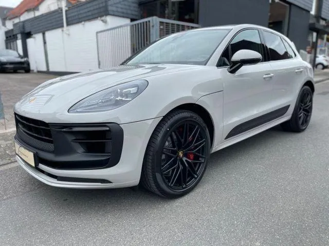 PORSCHE Macan  Image 3