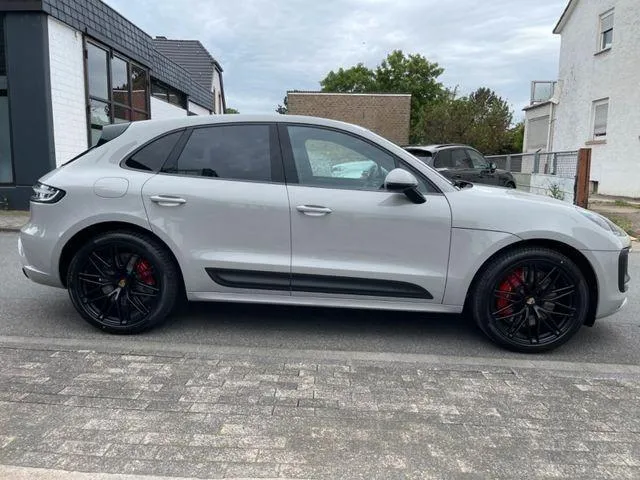 PORSCHE Macan  Image 6