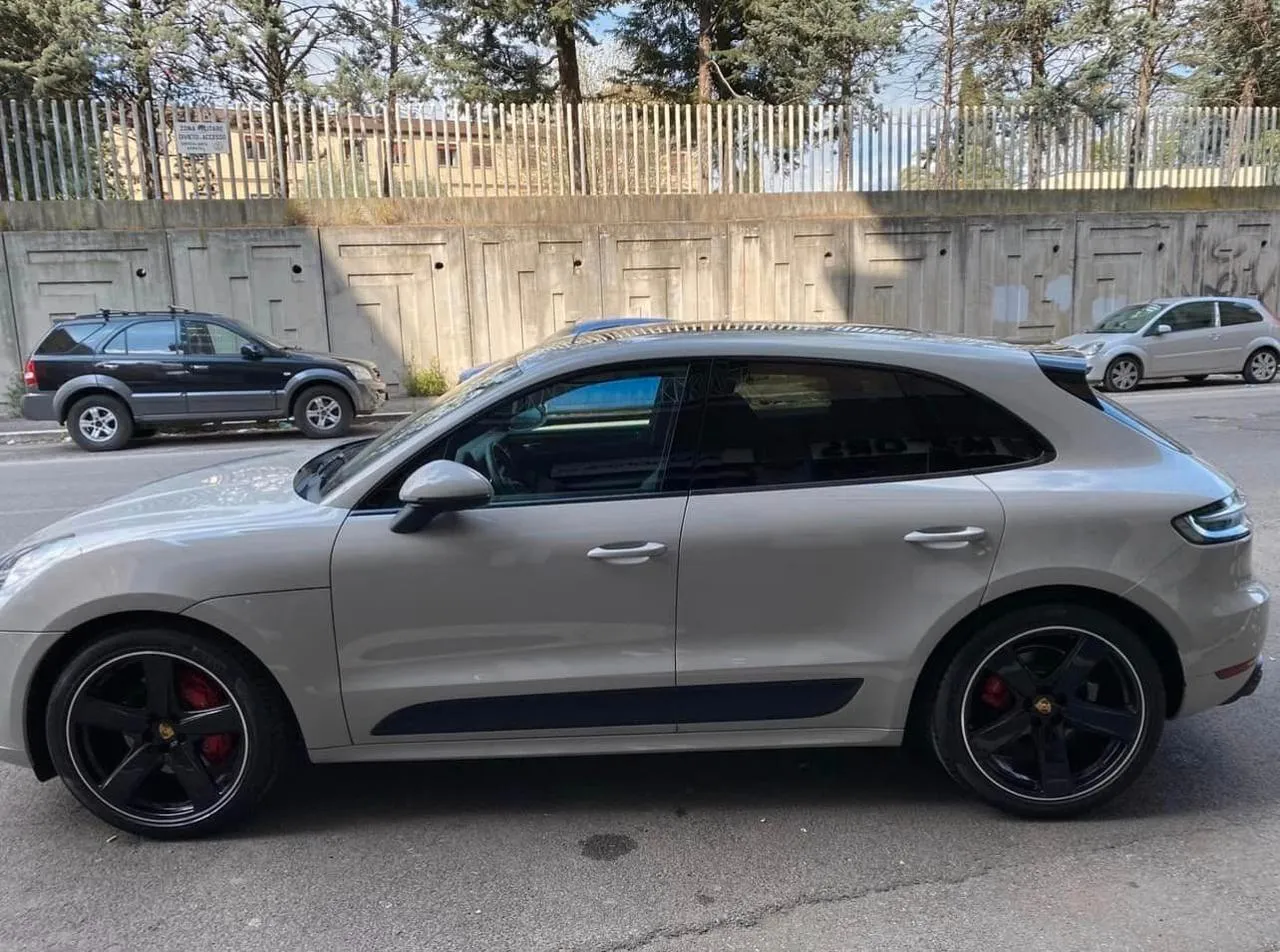 PORSCHE Macan  Image 4