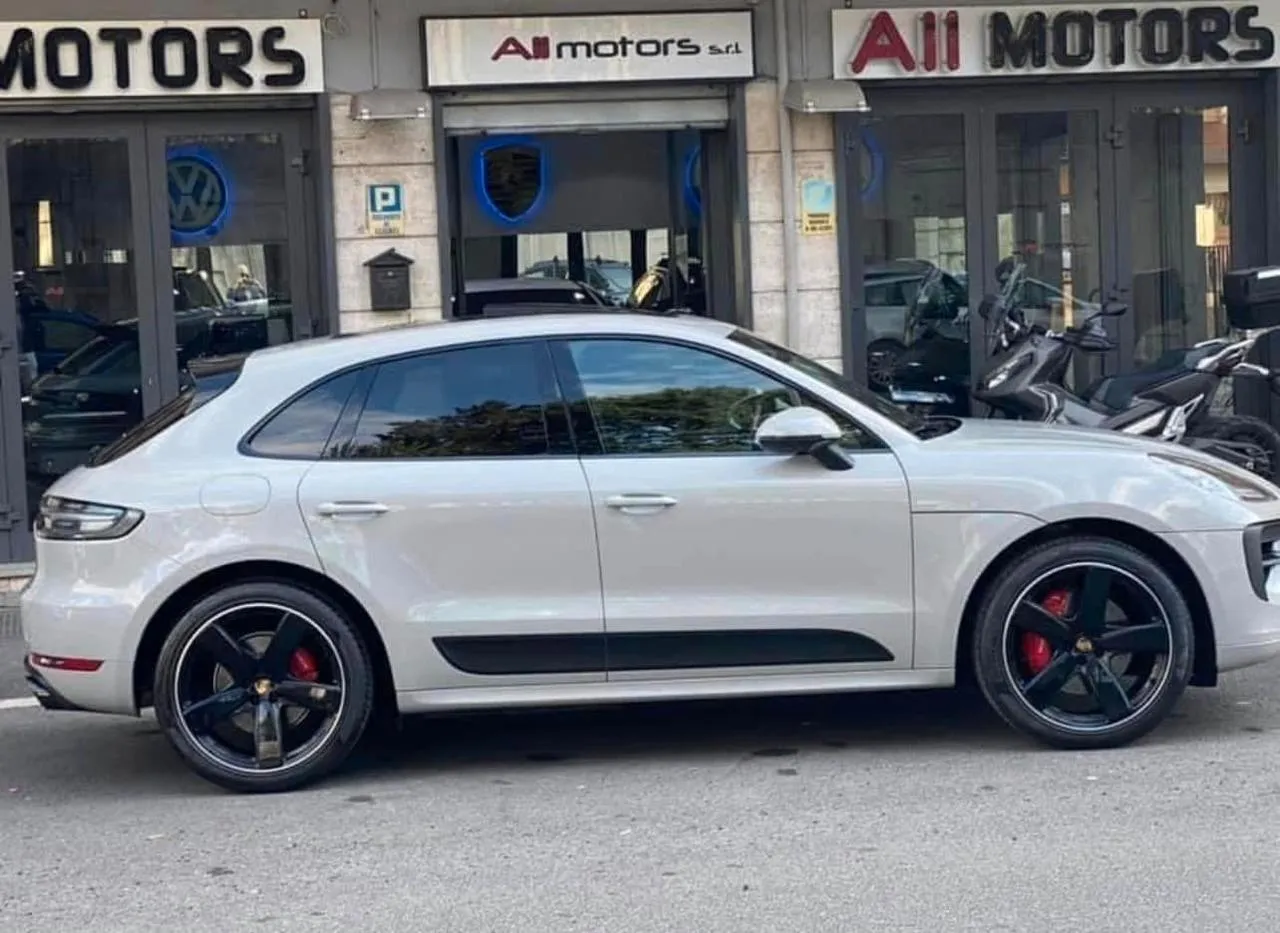 PORSCHE Macan  Image 5