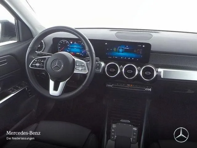 MERCEDES BENZ Classe GLB  Image 6