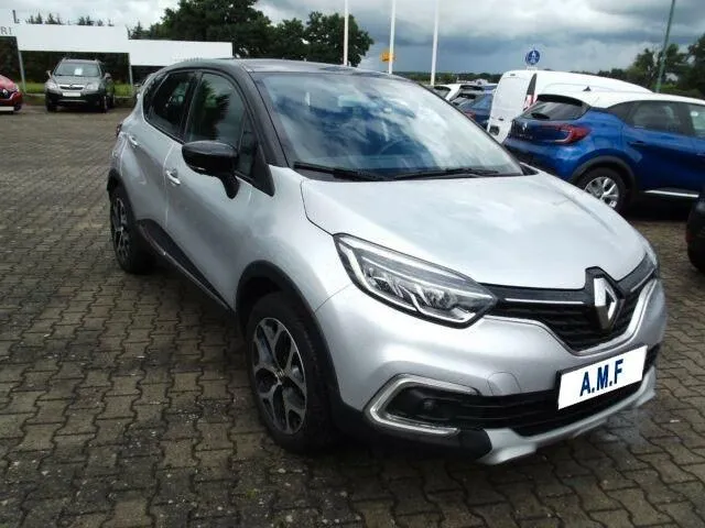 RENAULT Captur  Image 2