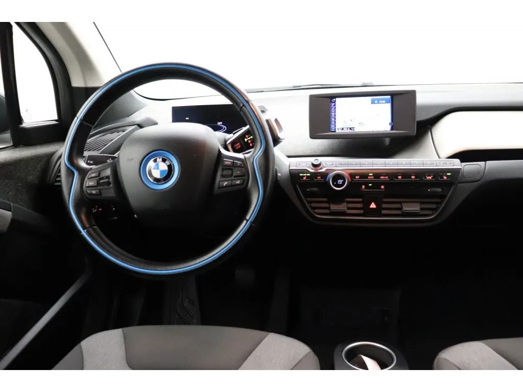 BMW i3 BlueLine 94AH 33kWh incl. BTW wegenbelastingvrij Image 3