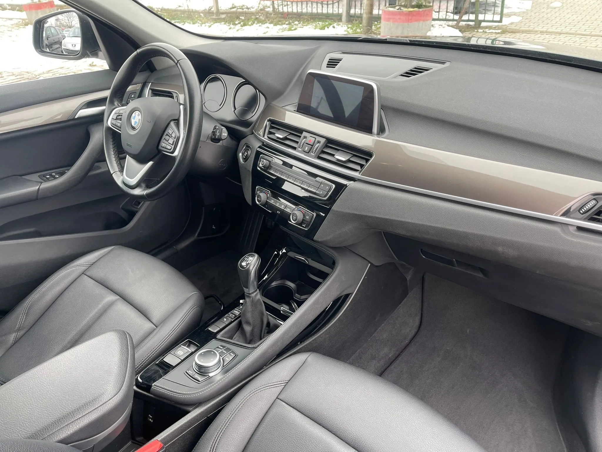 BMW X1 SDRIVE18i GRADIRAN Image 6